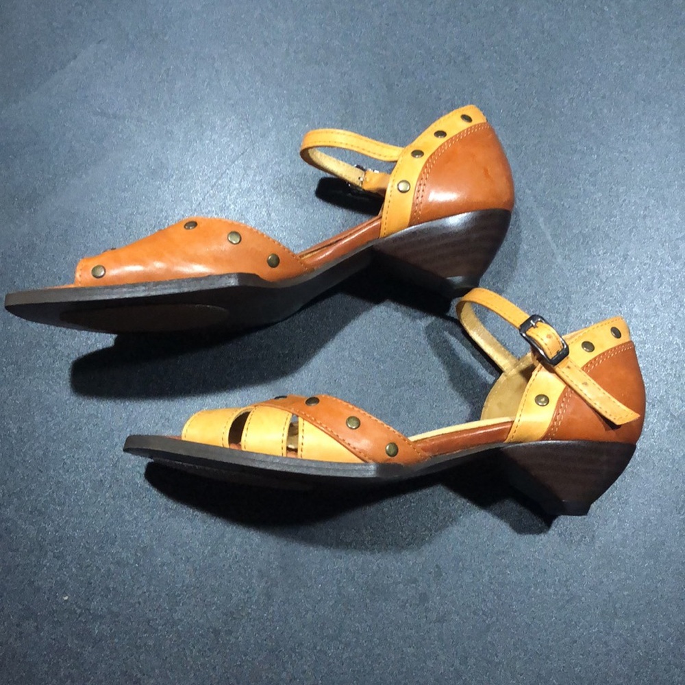 John Fluevog Brown & Tan Shoes; Sz 6 - Picture 2 of 7